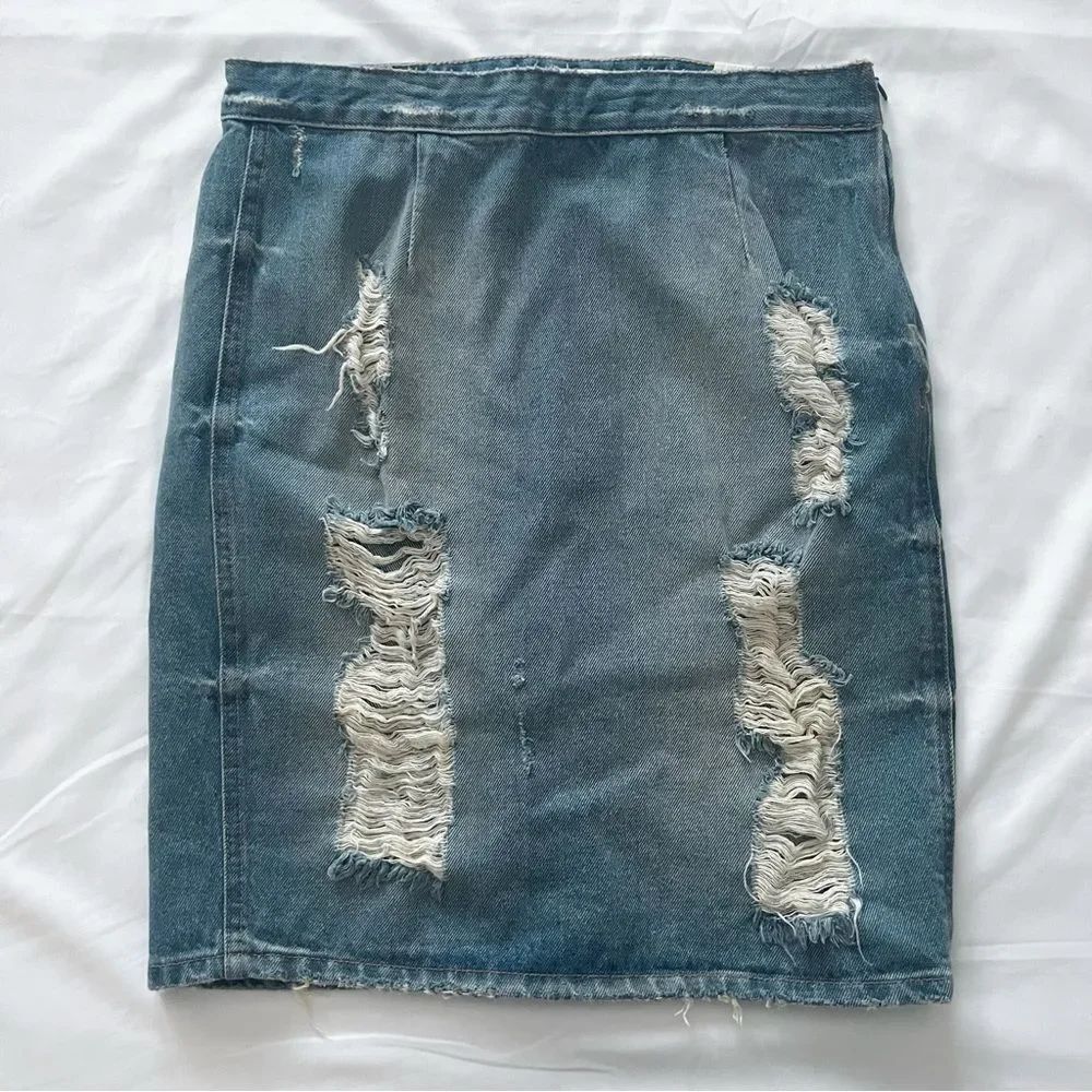 Lovers + friends denim miles pencil skirt distressed women’s size 28